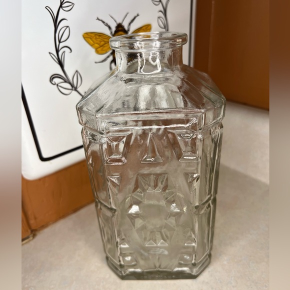 Manschewitz Monarch Wine Co. Other - Vintage Clear Glass Manschewitz Monarch Wine Co. One Quart Decanter